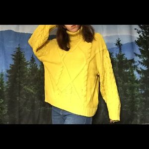 Yellow balloon sleeve sweater
